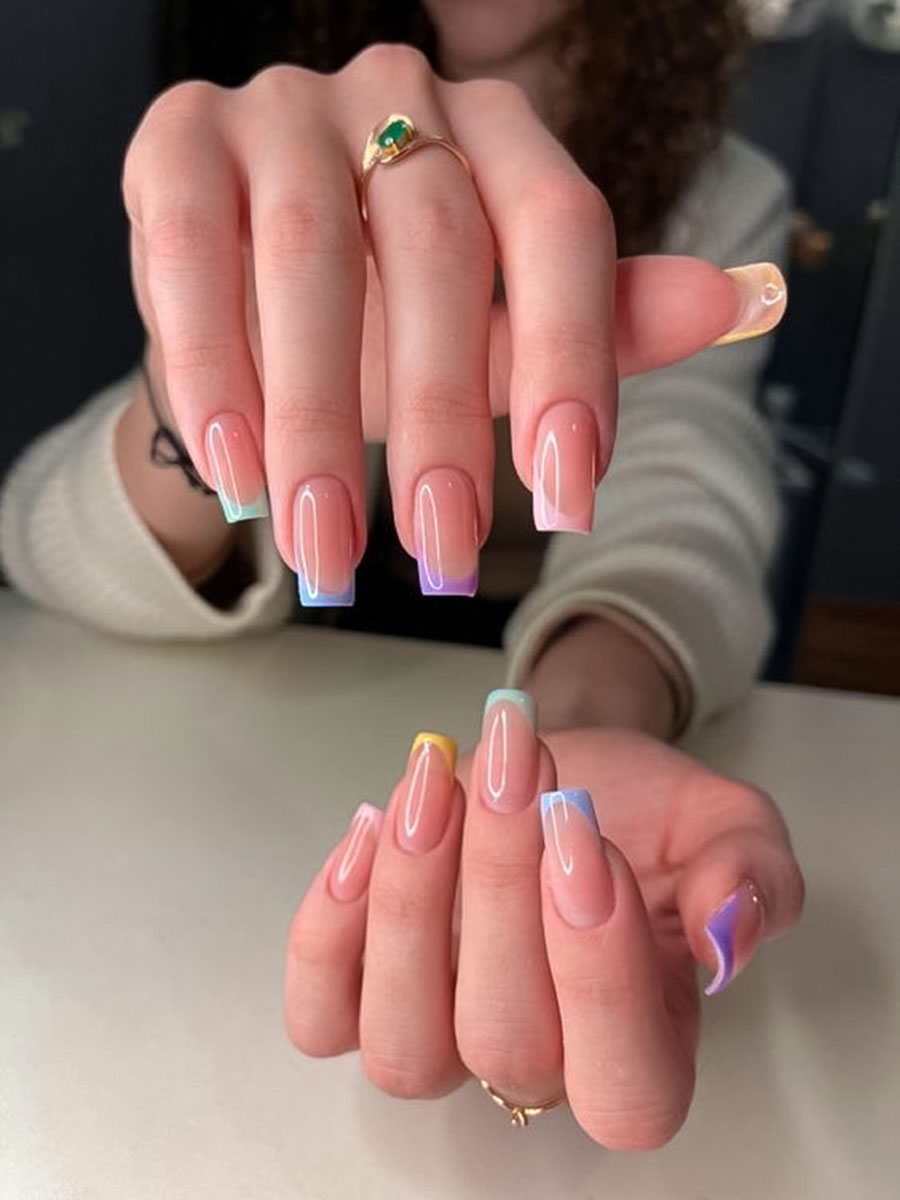 ENCHANTÉ NAILS & BAR